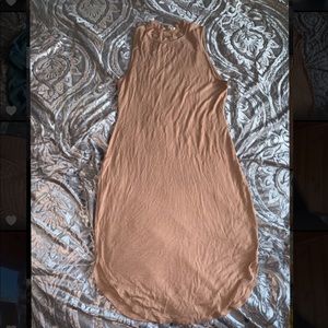 Sleeveless bodycon dress